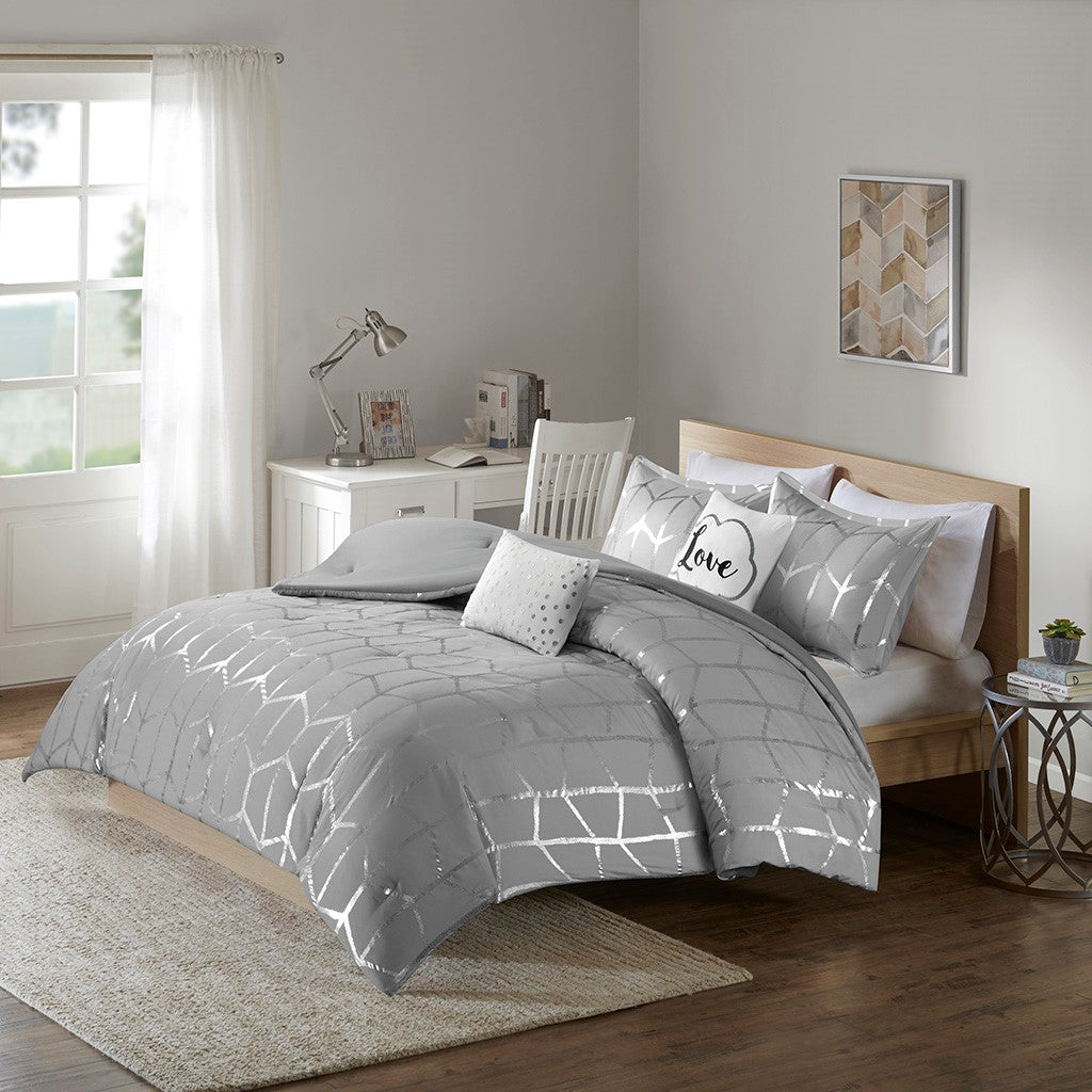 Luxuera Metallic Geometric Comforter Set – White & Silver