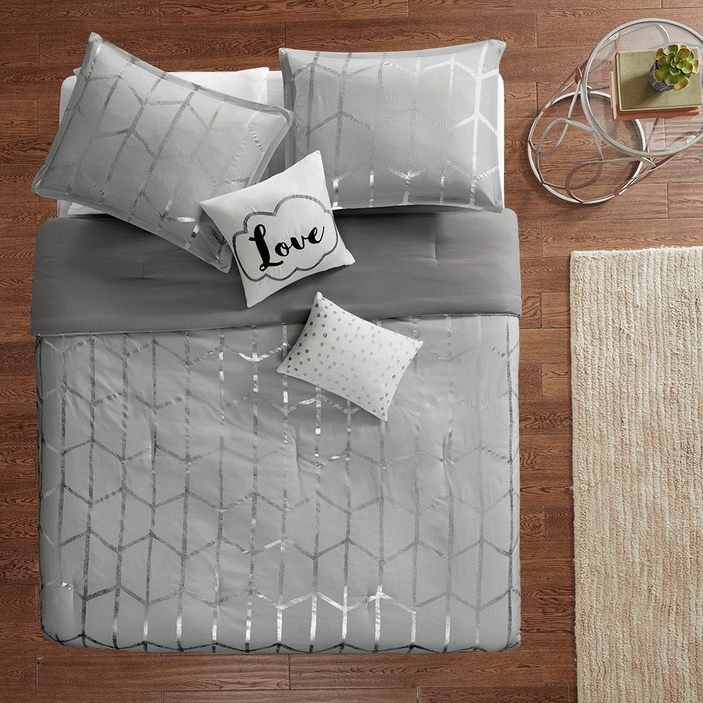 Luxuera Metallic Geometric Comforter Set – White & Silver